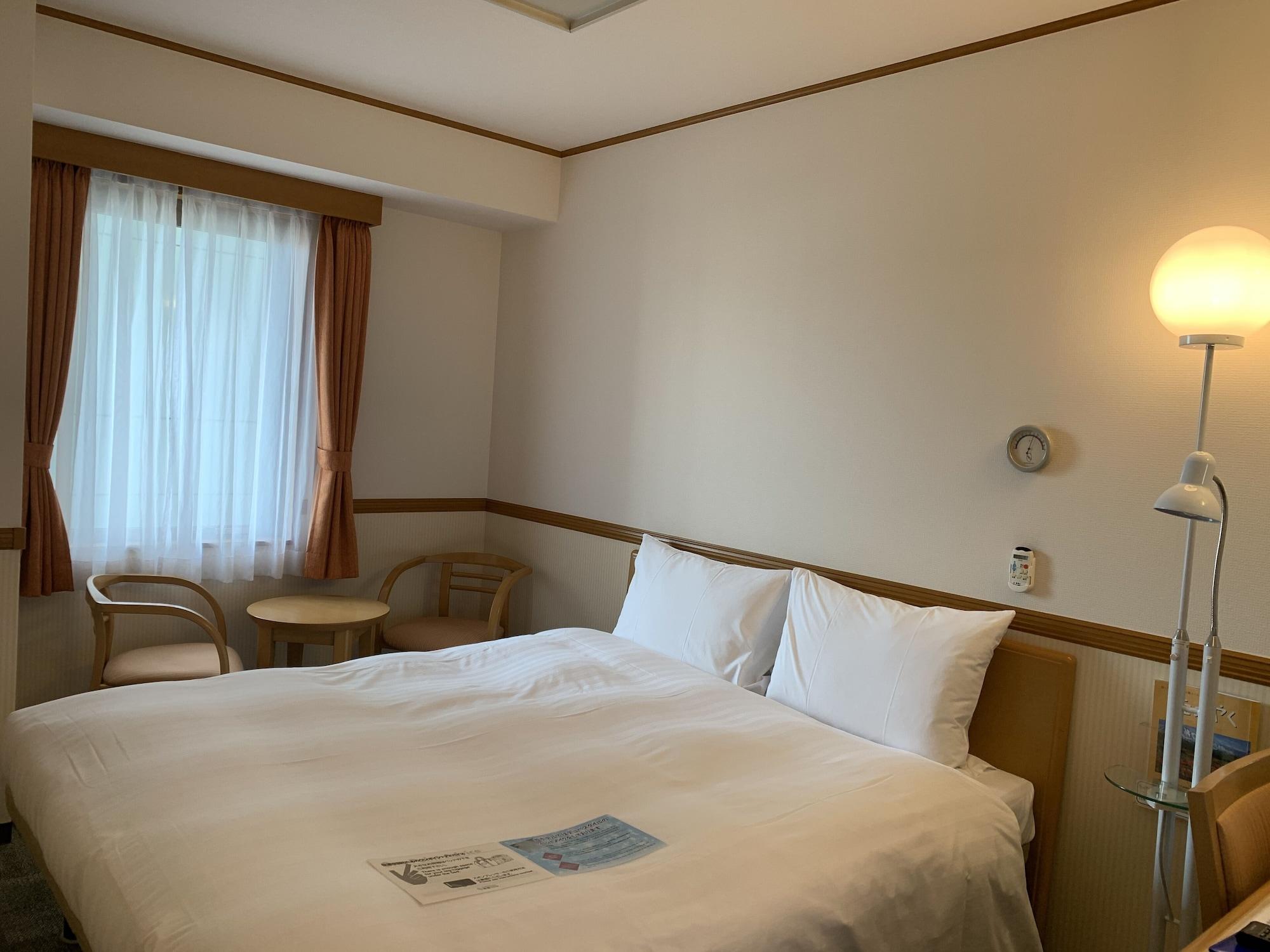 Toyoko Inn Shin-Yokohama Ekimae Shinkan Exterior photo