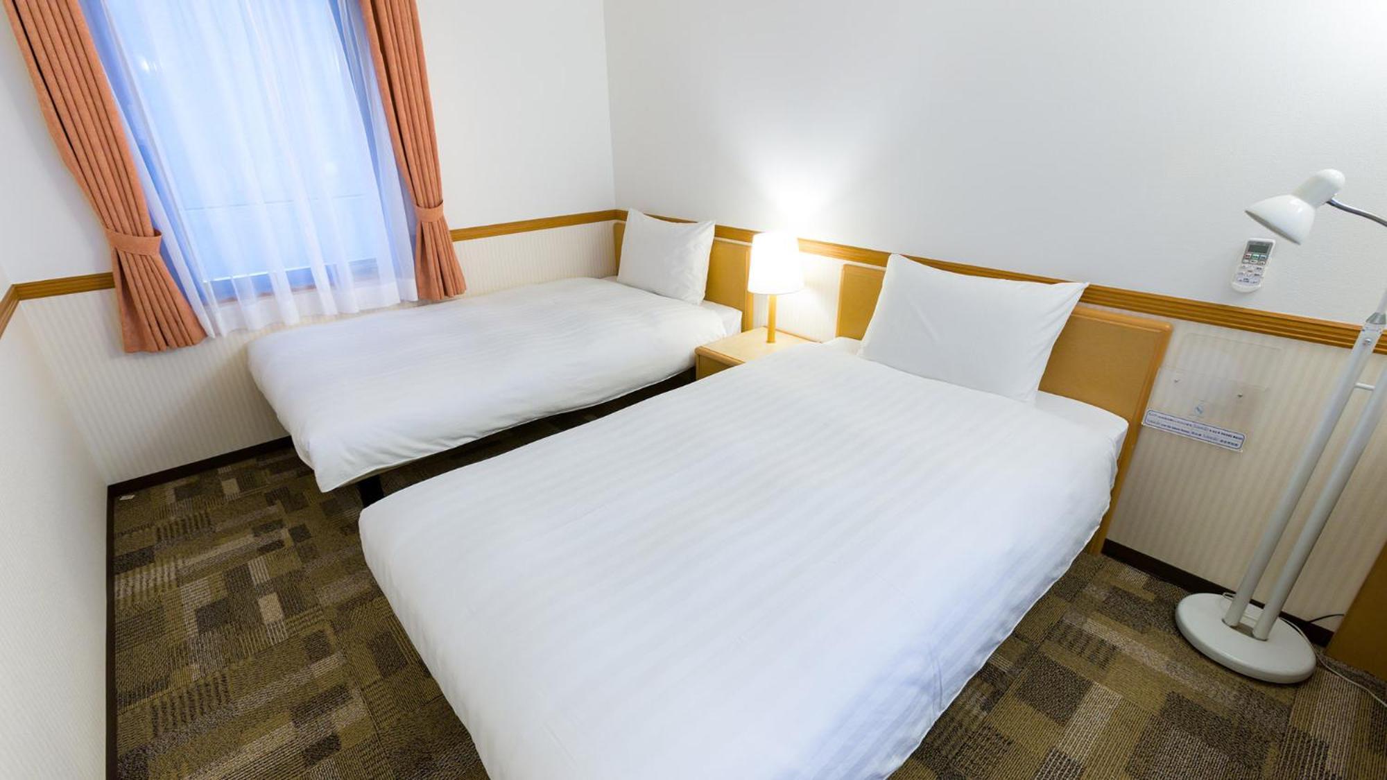Toyoko Inn Shin-Yokohama Ekimae Shinkan Room photo